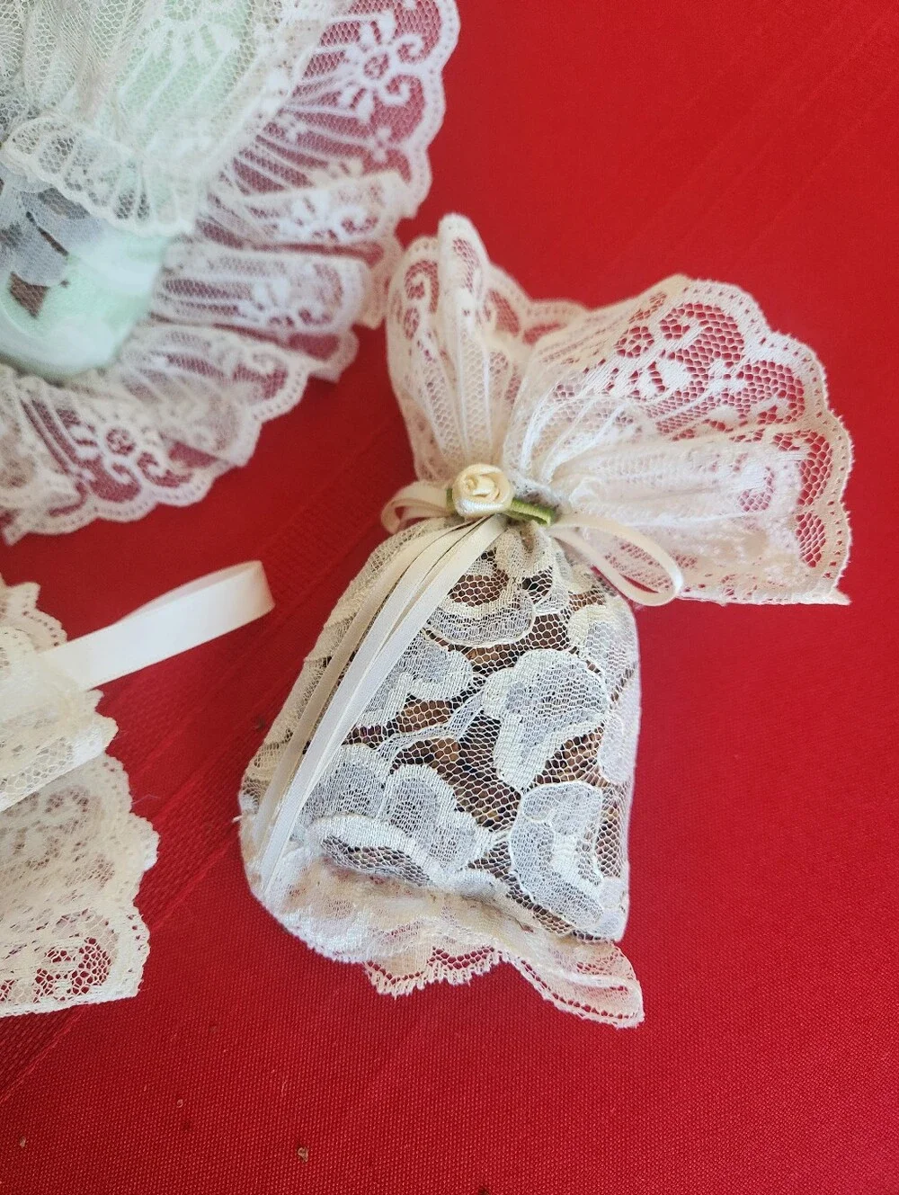 Lace Sachet Gift Set Of 3 in Ivory and Mint